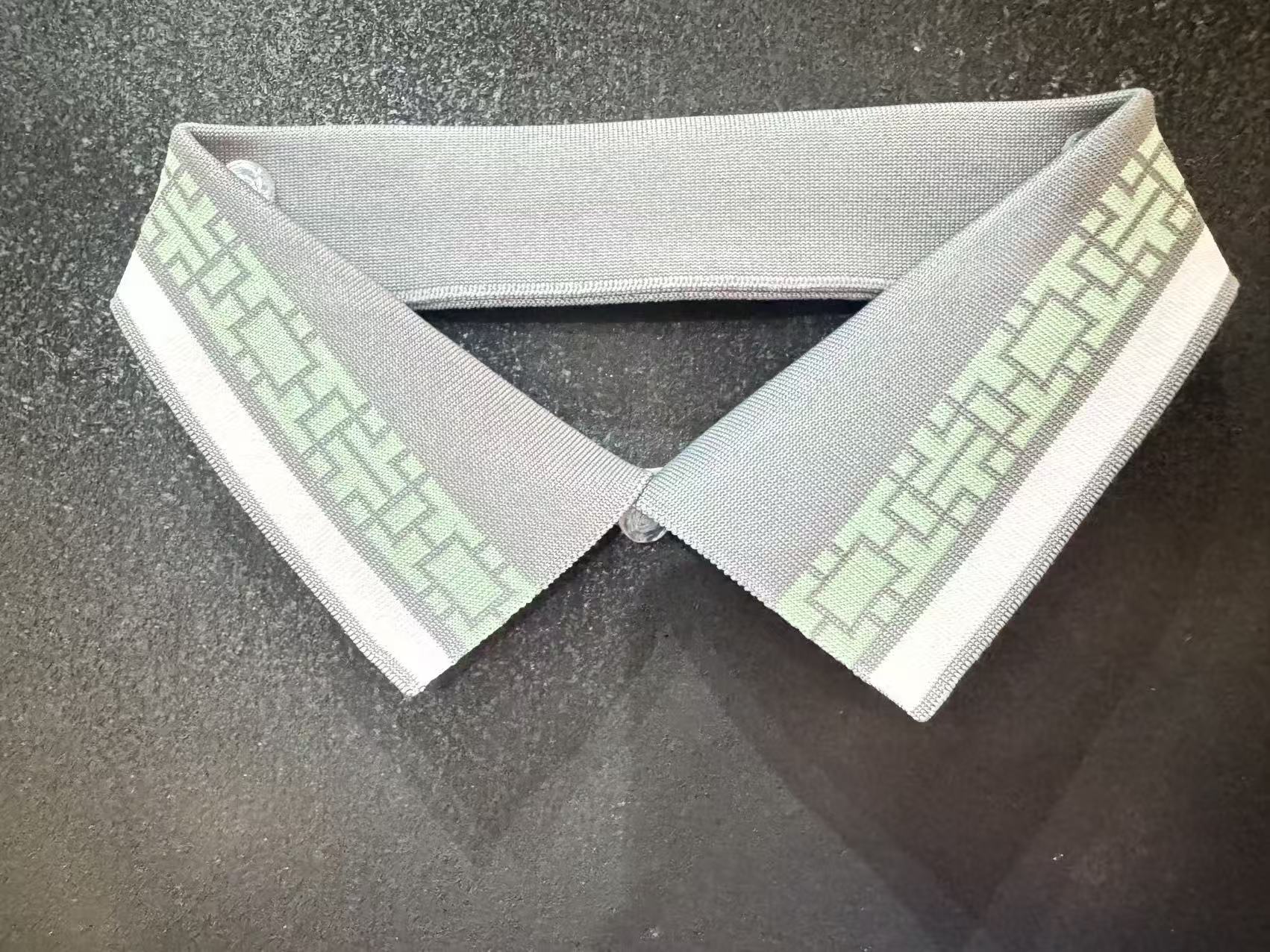 Tipped Edge Cuffs
